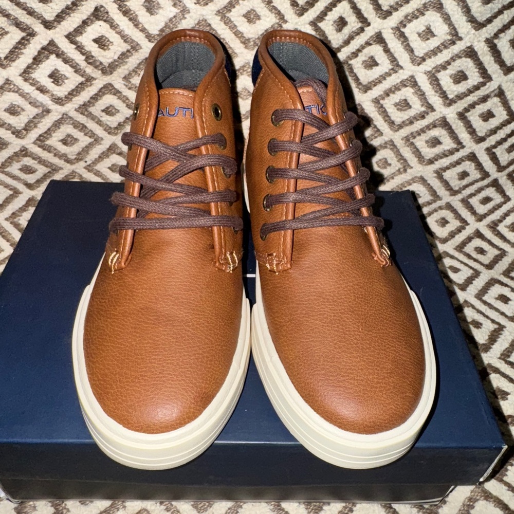 Nautica Men's Tan Chukka Boots